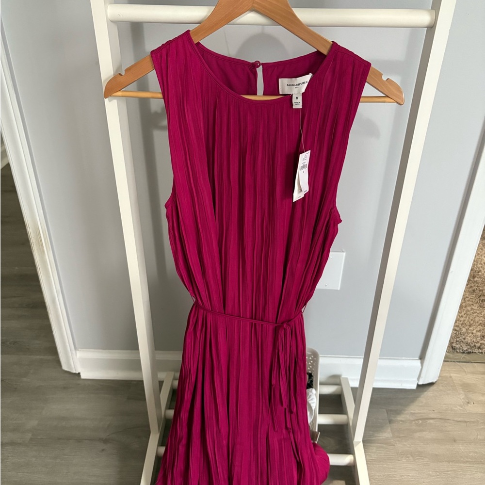 Banana Republic Fuchsia Pleated Dress